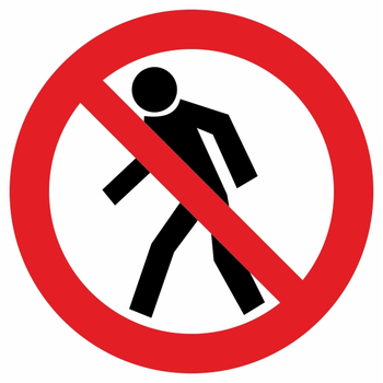 P03 проход запрещен (пленка, 700х700 мм) - Знаки безопасности - Знаки и таблички для строительных площадок - vektorb.ru